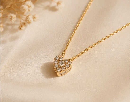 LUMÉRA Céleste Heart Necklace