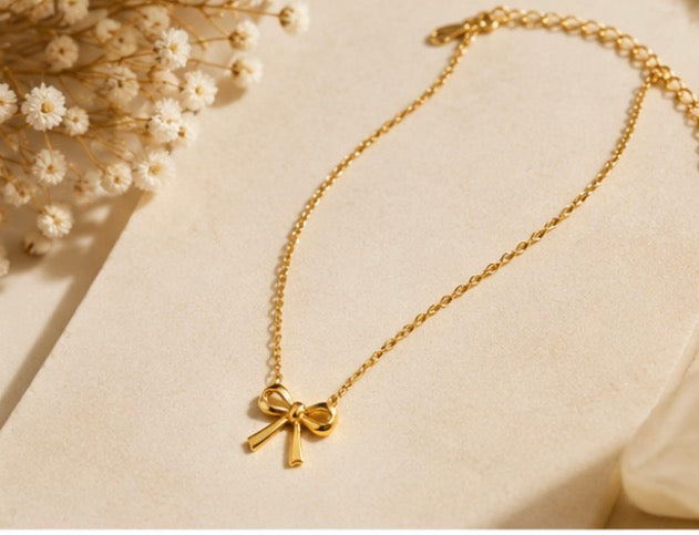 LUMÉRA Amélie Bow Necklace