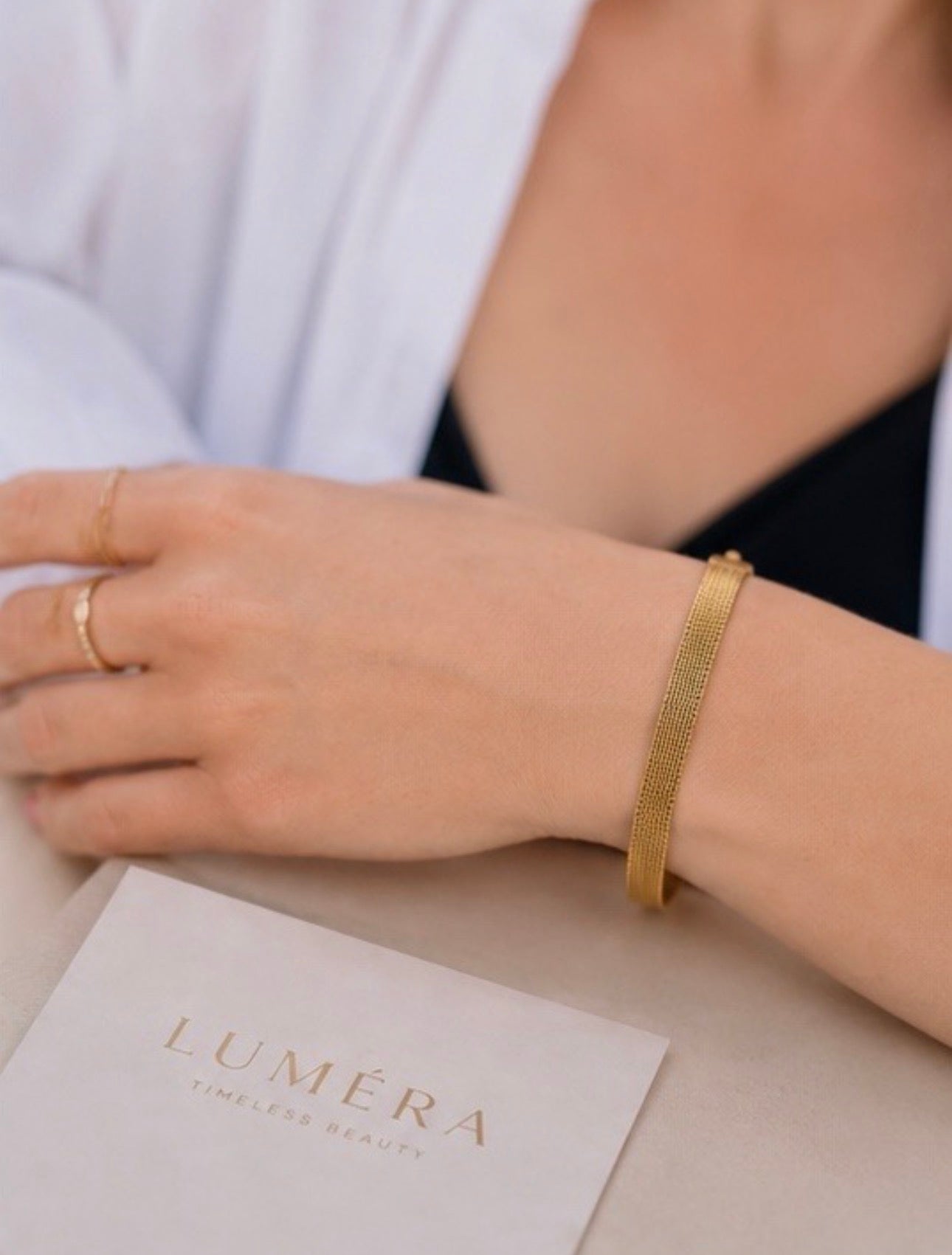 LUMÉRA Sandra – Gold Bracelet
